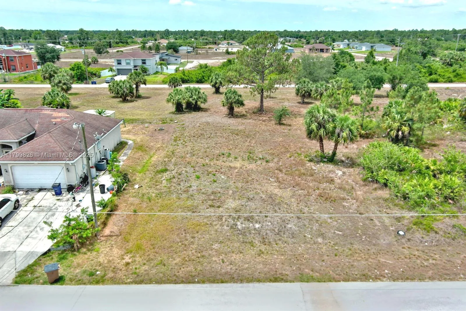 914 S Mercury Ave, Lehigh Acres, FL 33974 photo 3