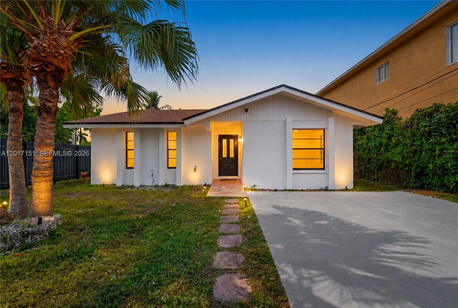 10210 SW 175th St, Miami, FL 33157