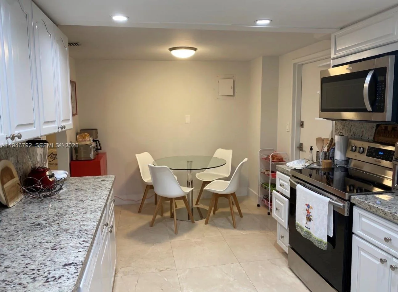 155 Ocean Lane Dr # 611, Key Biscayne, FL 33149 photo 3