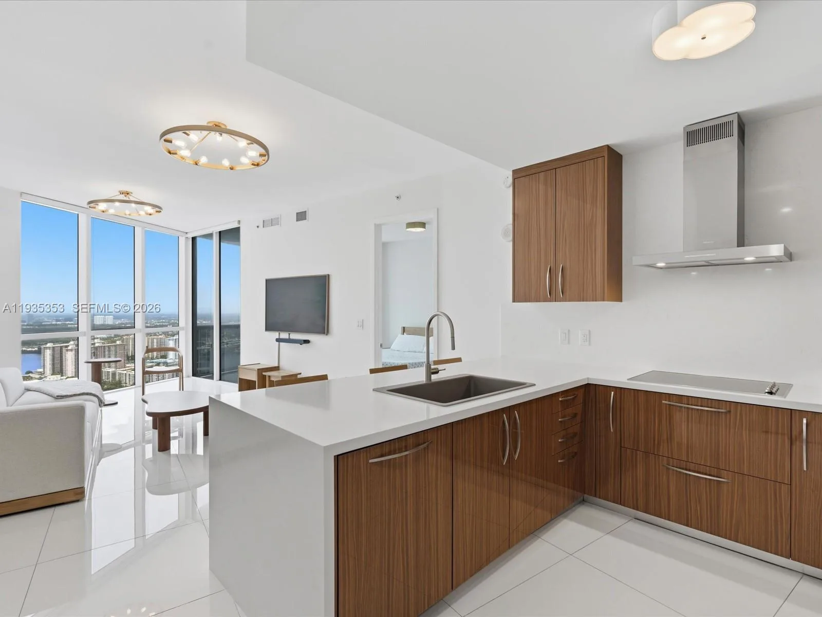18201 Collins Ave # 5508, Sunny Isles Beach, FL 33160
