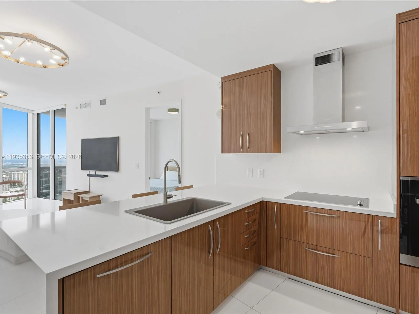 18201 Collins Ave # 5508, Sunny Isles Beach, FL 33160 photo 3