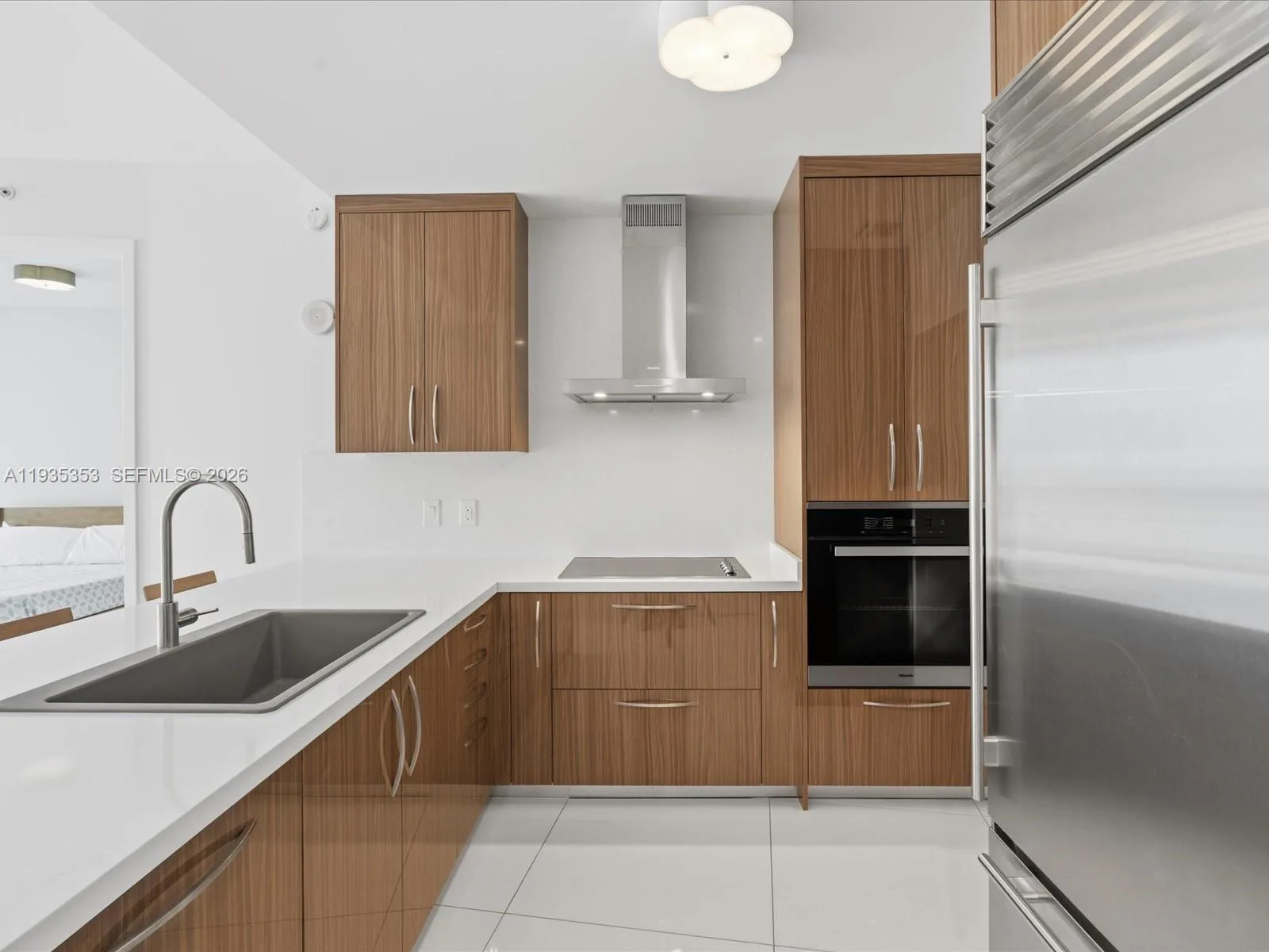 18201 Collins Ave # 5508, Sunny Isles Beach, FL 33160 photo 4