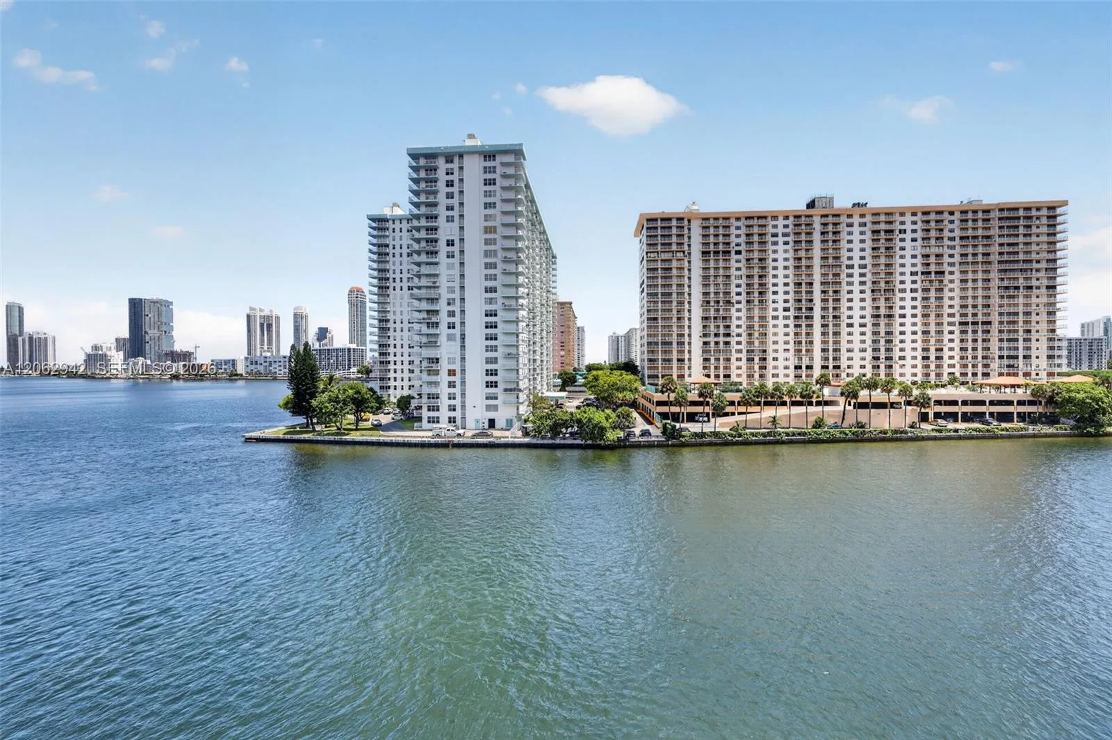4000 NE 170th St # 606, North Miami Beach, FL 33160 photo 10