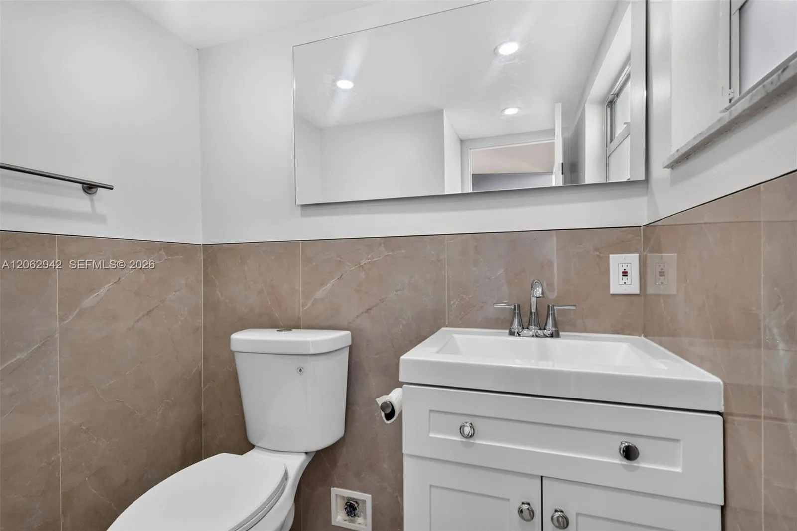 4000 NE 170th St # 606, North Miami Beach, FL 33160 photo 12