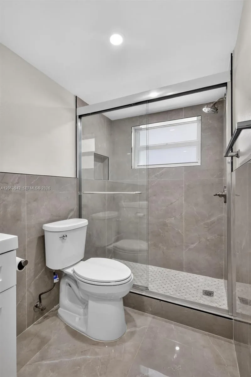 4000 NE 170th St # 606, North Miami Beach, FL 33160 photo 13