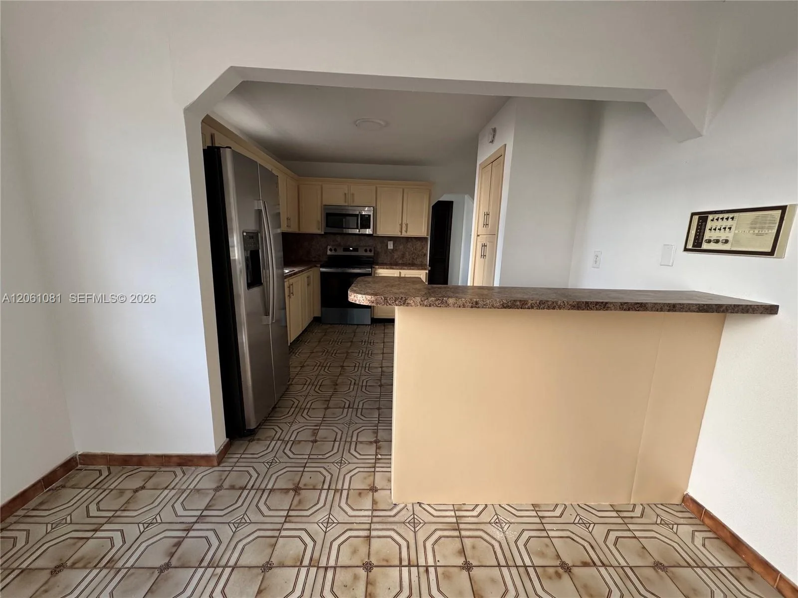 2524 SW 6th St, Miami, FL 33135 photo 13