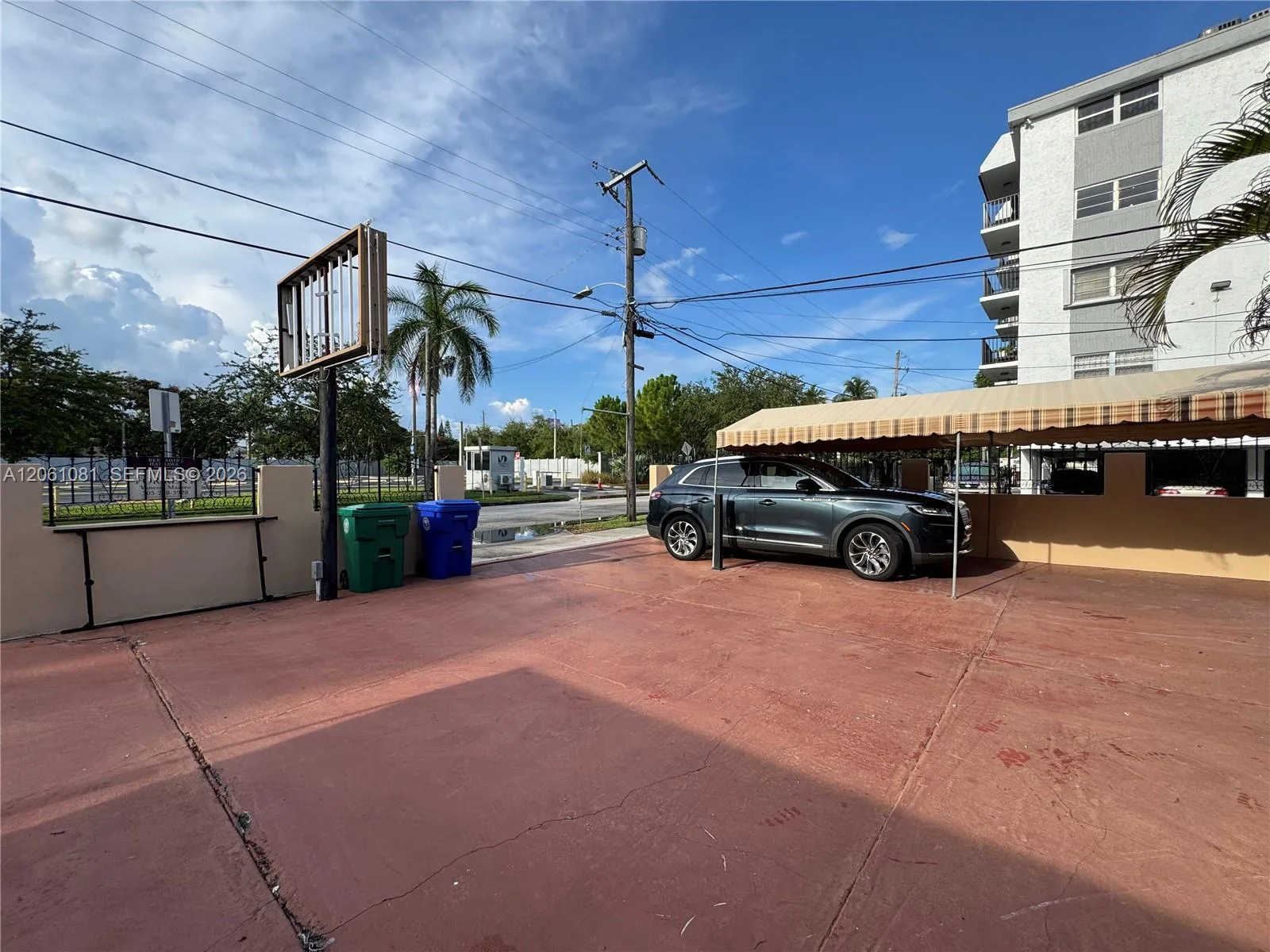 2524 SW 6th St, Miami, FL 33135 photo 4