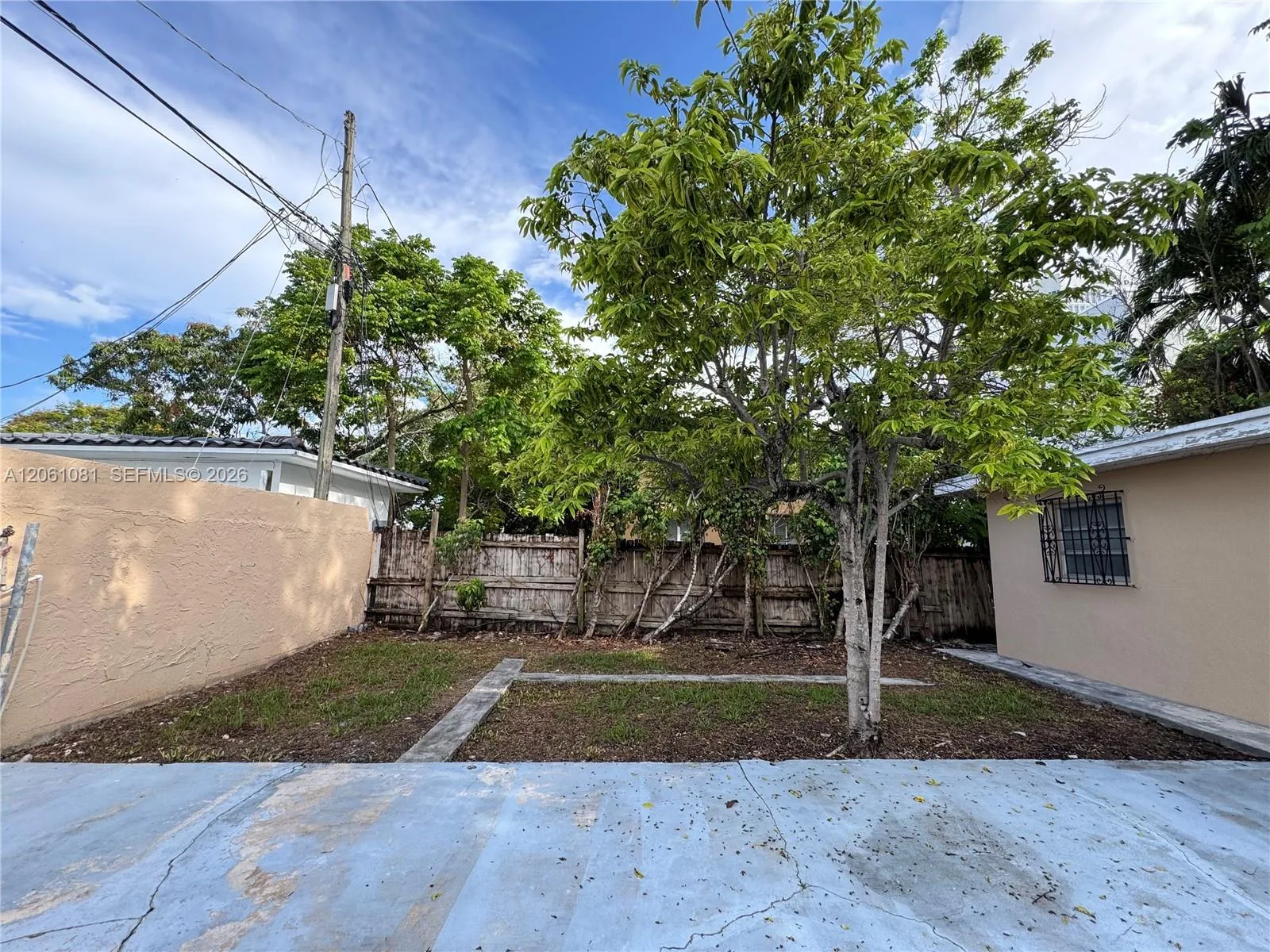 2524 SW 6th St, Miami, FL 33135 photo 6