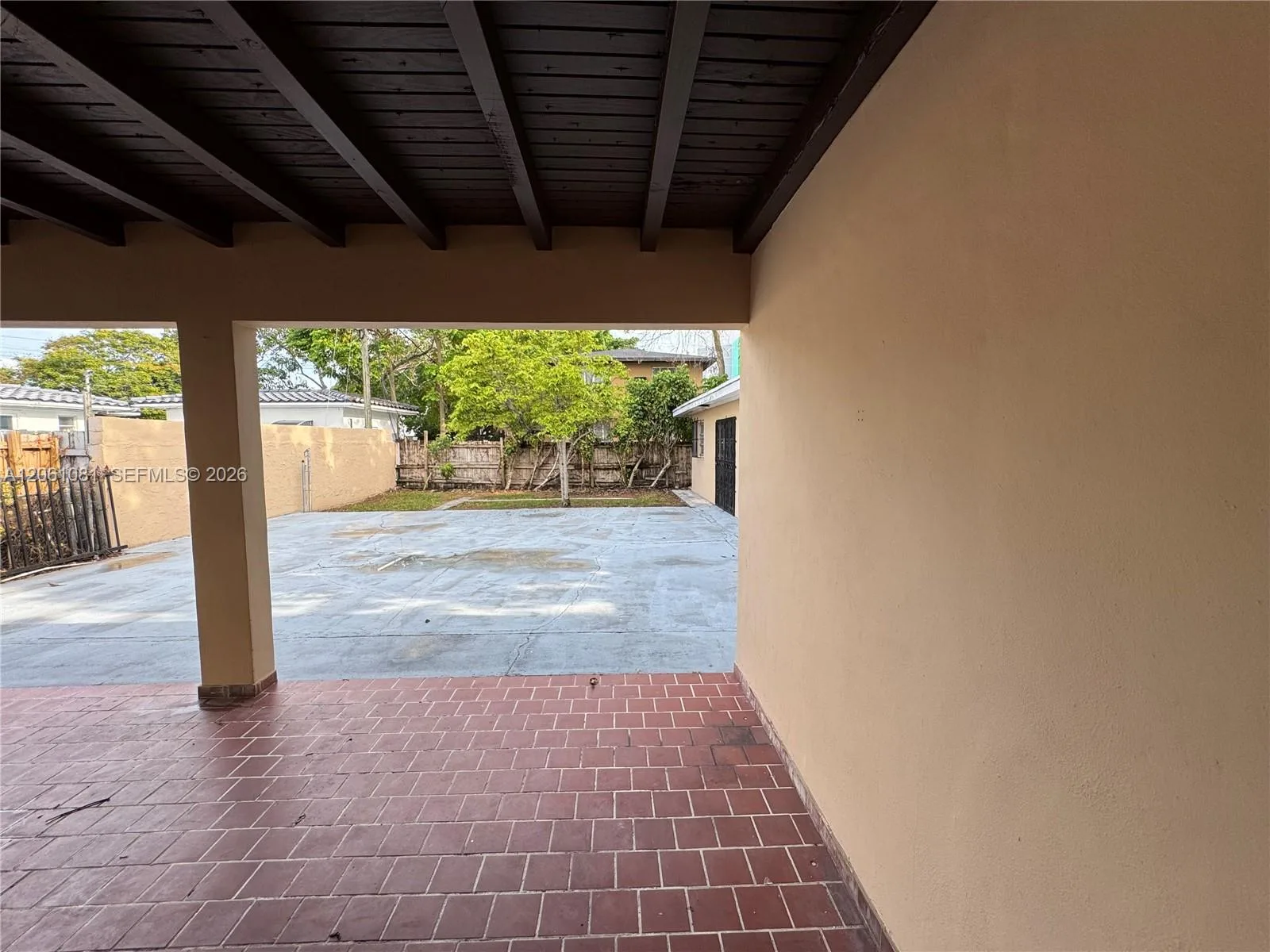 2524 SW 6th St, Miami, FL 33135 photo 7