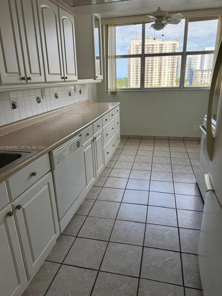 100 Golden Isles Dr # 706, Hallandale Beach, FL 33009 photo 4