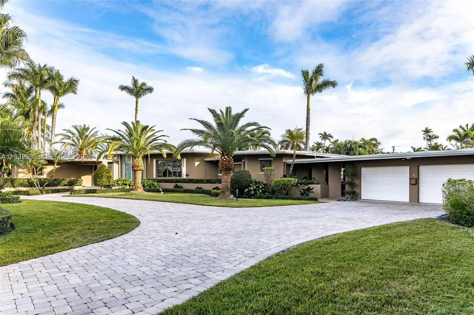 950 S Southlake Dr # 950, Hollywood, FL 33019