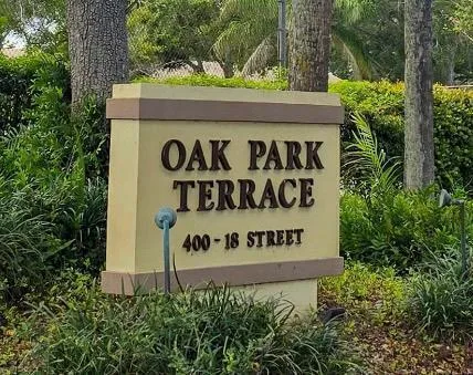400 18th Street # D, Vero Beach, FL 32960 photo 2