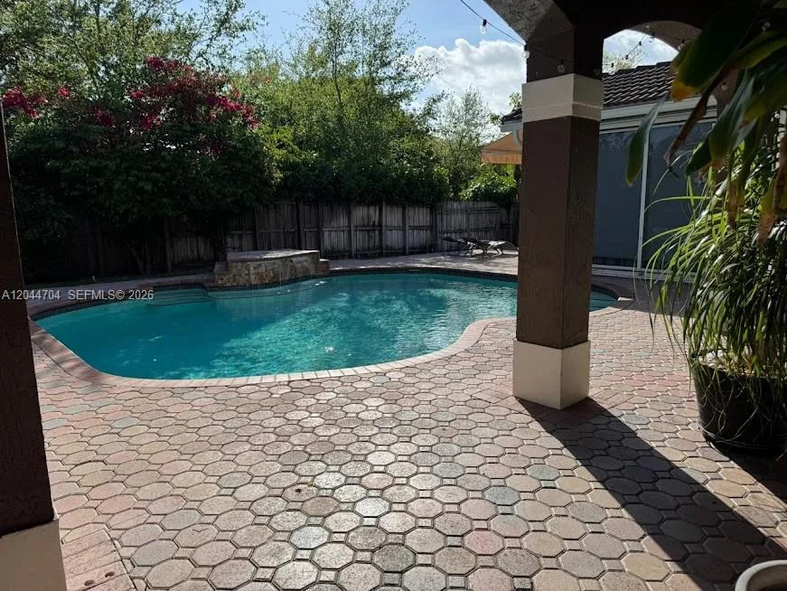 9026 SW 160th Ter, Palmetto Bay, FL 33157 photo 5