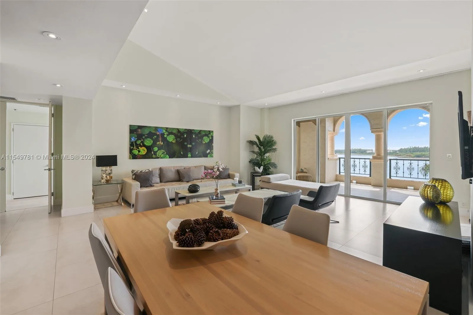 2442 Fisher Island Dr # 5402, Miami Beach, FL 33109 photo 5