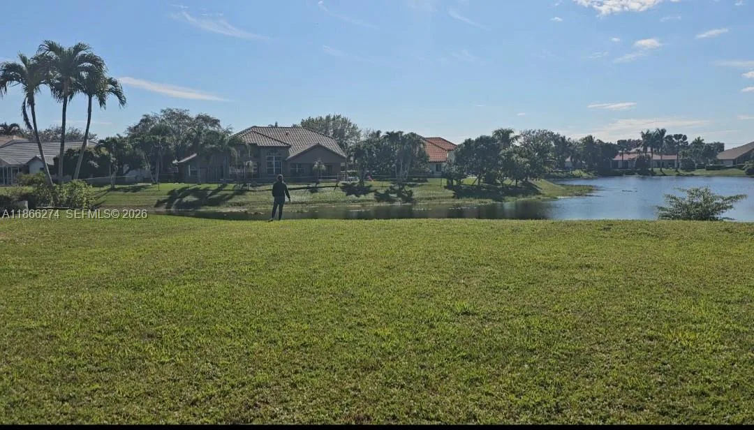 8280 NW 43 St, Coral Springs, FL 33065 photo 2