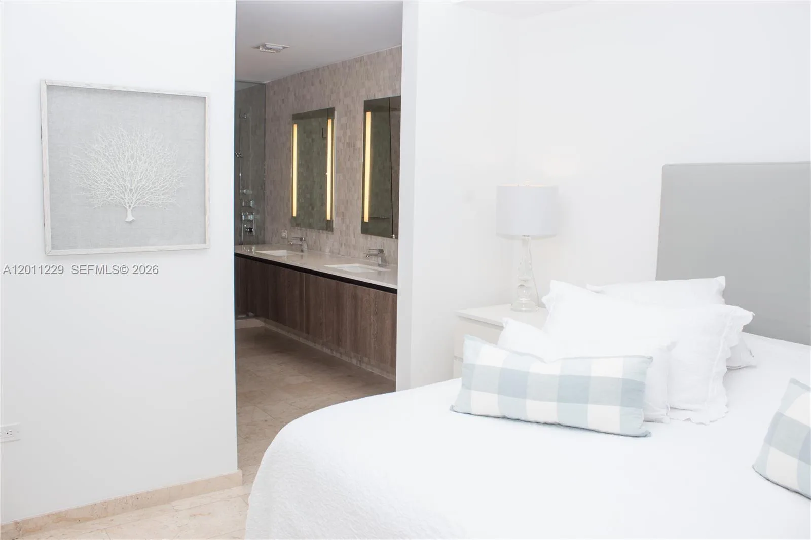 68 SE 6th St # 2209, Miami, FL 33131 photo 5