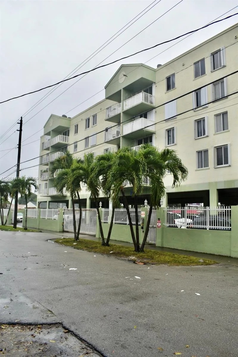 616 NW 26th Ave # 210, Miami, FL 33125 photo 2