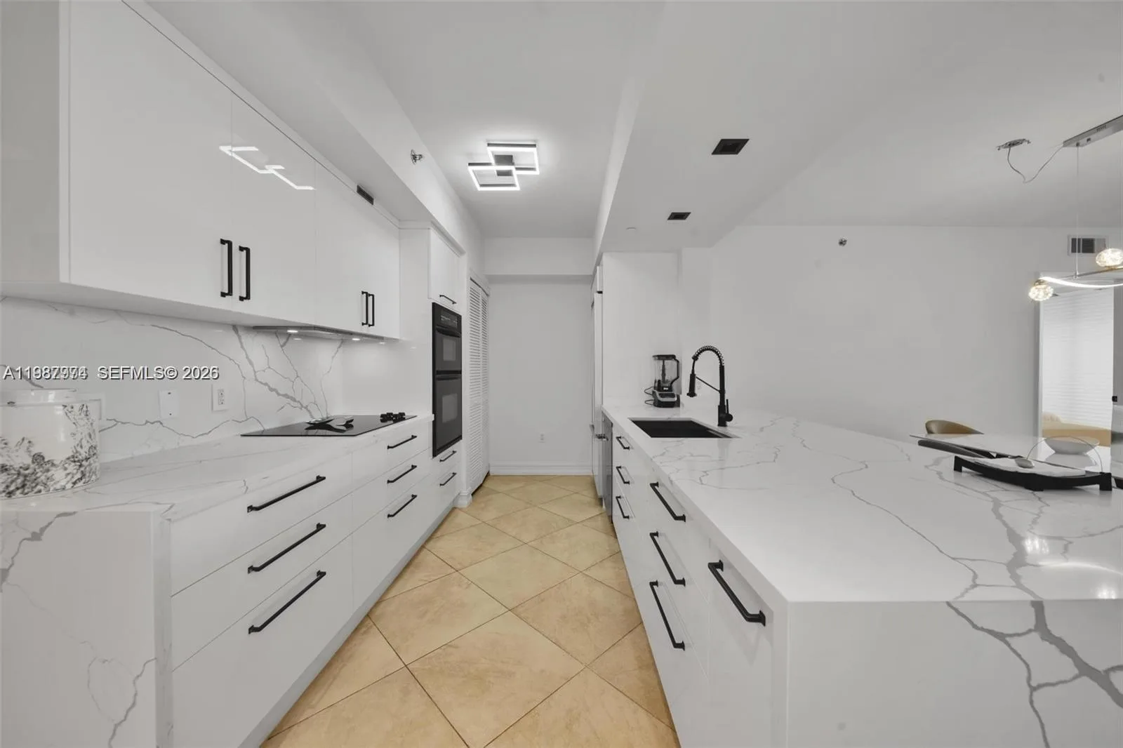 1830 S Ocean Dr # 4704, Hallandale Beach, FL 33009 photo 2