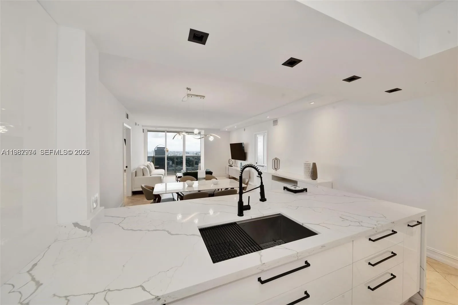 1830 S Ocean Dr # 4704, Hallandale Beach, FL 33009 photo 4