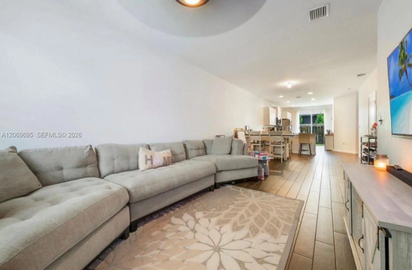 1443 SE 26th Ave, Homestead, FL 33035 photo 3