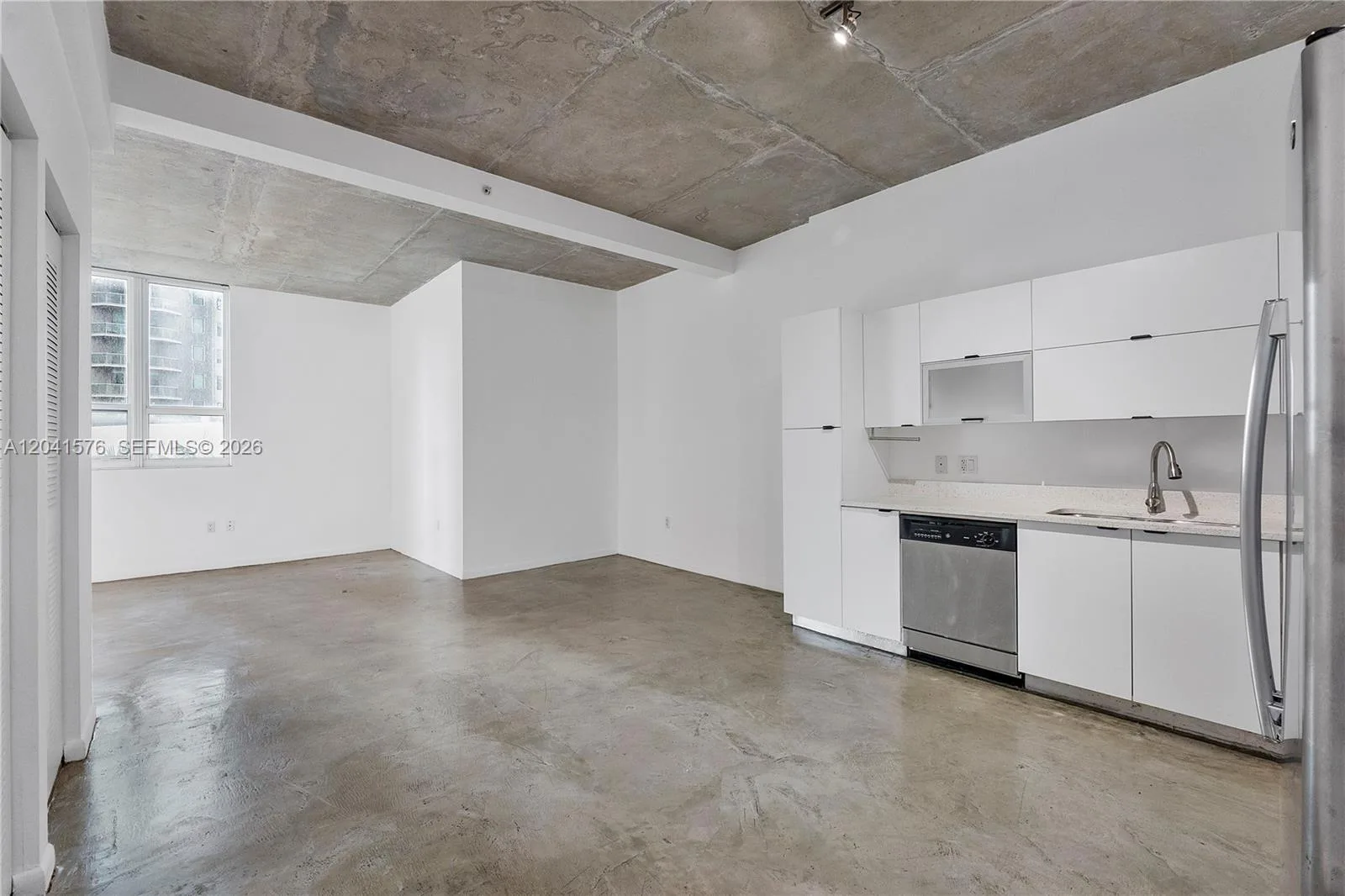 234 NE 3rd St # 1404, Miami, FL 33132 photo 12