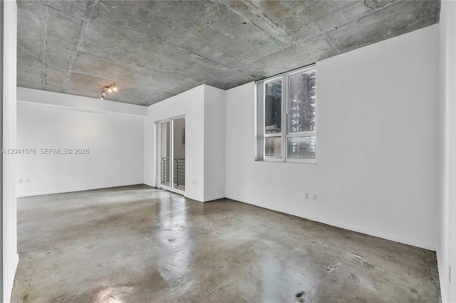 234 NE 3rd St # 1404, Miami, FL 33132 photo 7