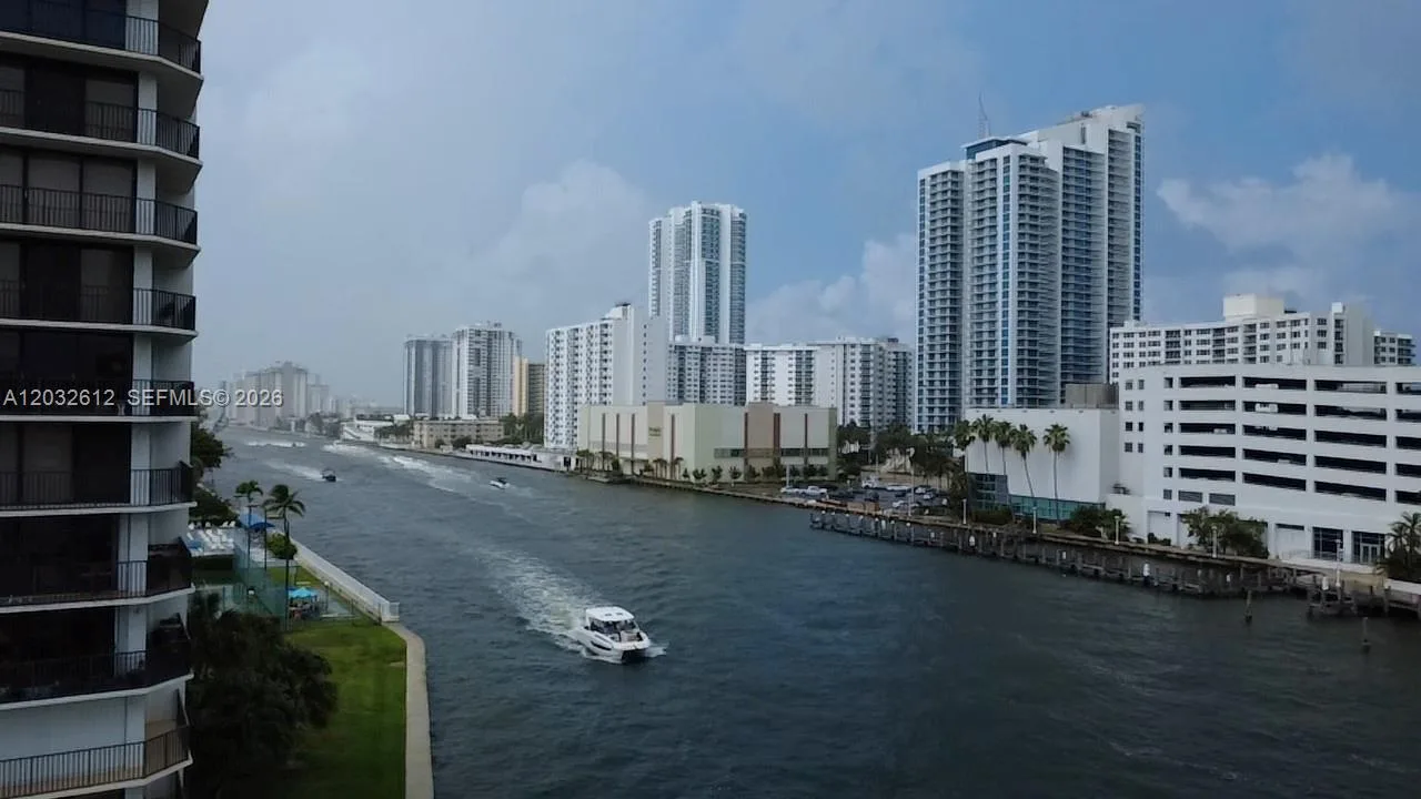 400 Leslie Dr # 1124, Hallandale Beach, FL 33009