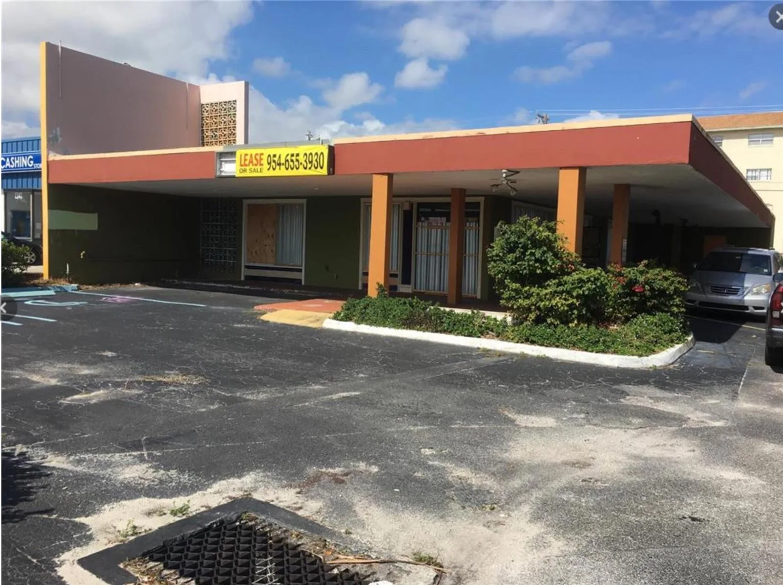 1361 E Commercial Boulevard, Oakland Park, FL 33334 photo 4