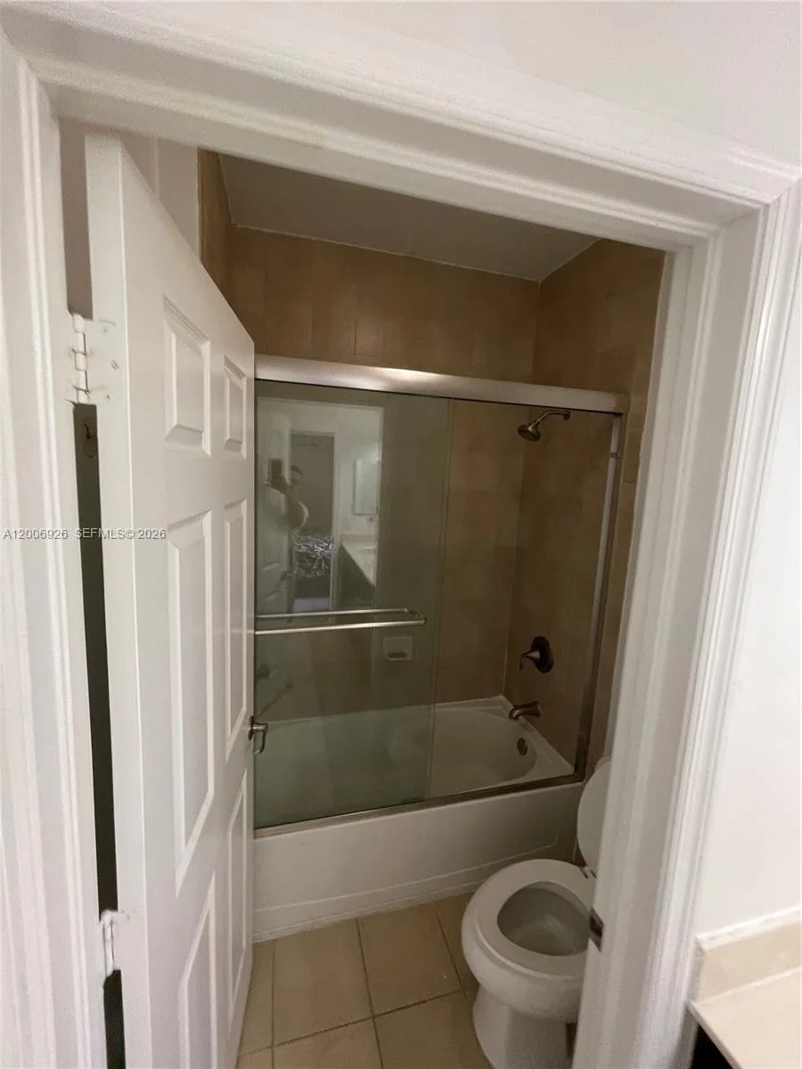10086 NW 89th Ter, Doral, FL 33178 photo 11