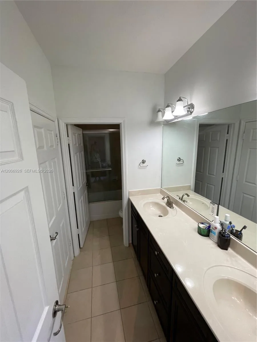10086 NW 89th Ter, Doral, FL 33178 photo 13