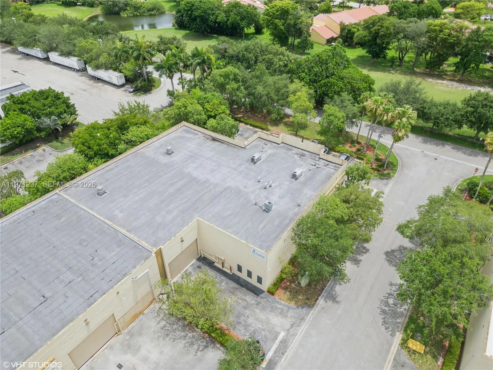 10405 NW 37th Ter, Doral, FL 33178 photo 4