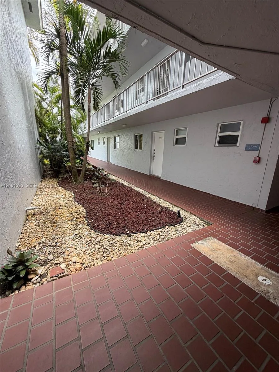 100 Edgewater Dr # 127, Coral Gables, FL 33133 photo 3