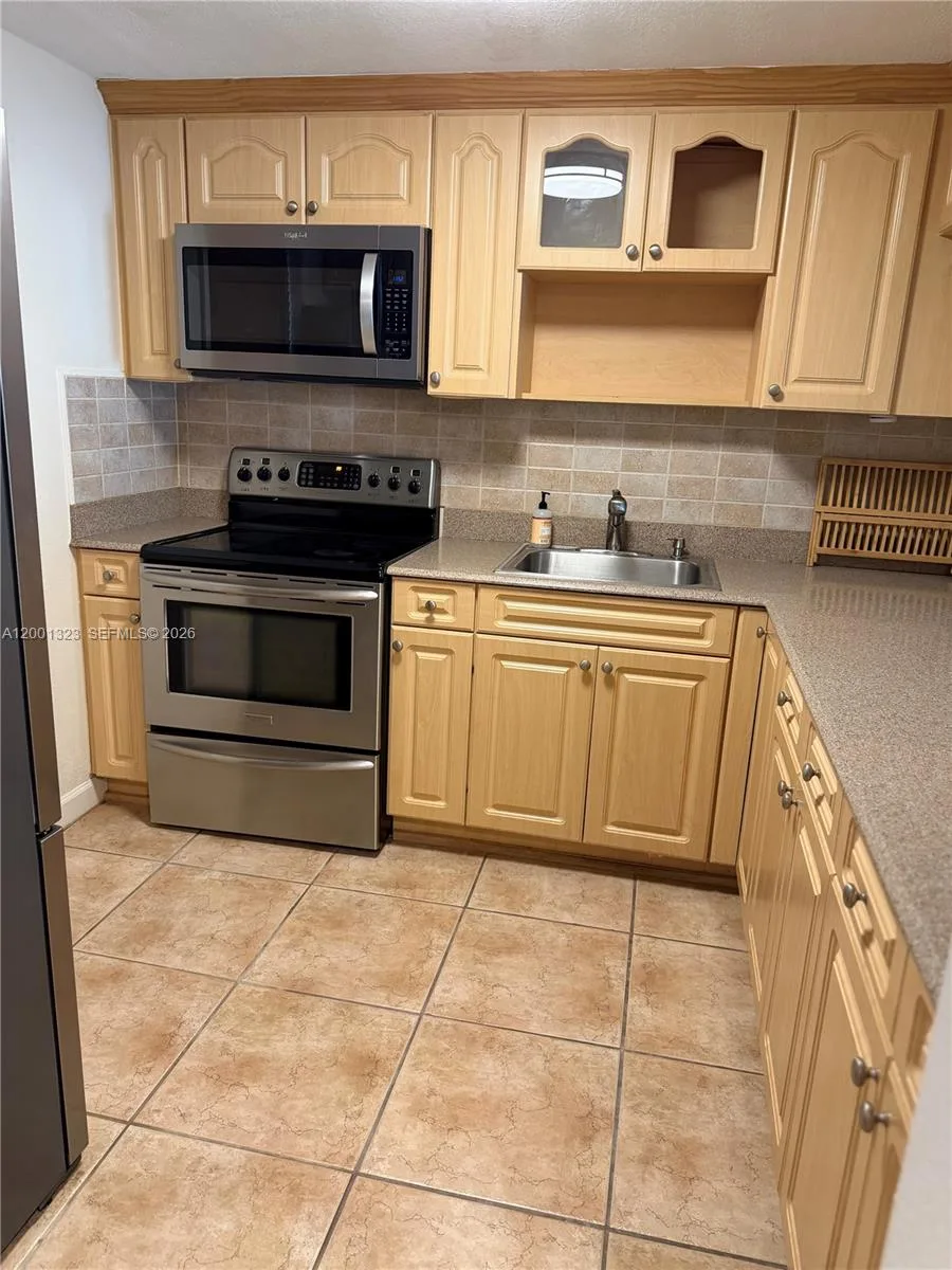 100 Edgewater Dr # 127, Coral Gables, FL 33133 photo 5