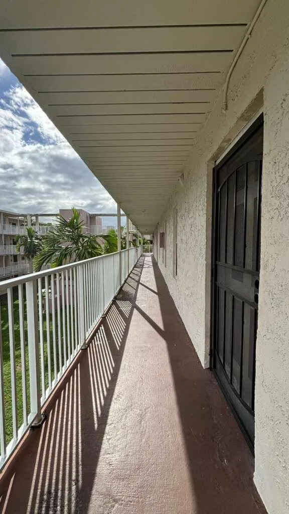 2800 NW 56th Avenue # B306, Lauderhill, FL 33313