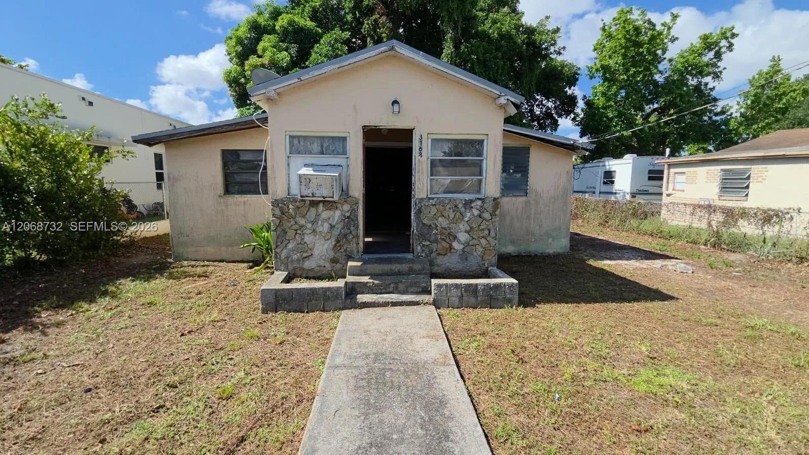 3168 NW 66th St, Miami, FL 33147