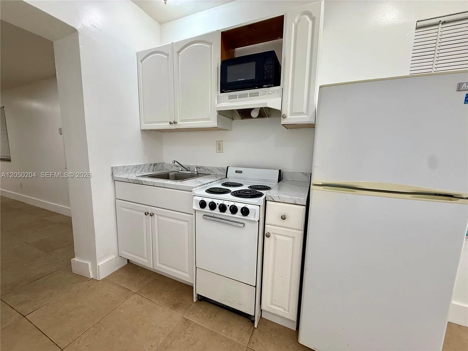 427 NE 62nd St # 14, Miami, FL 33138