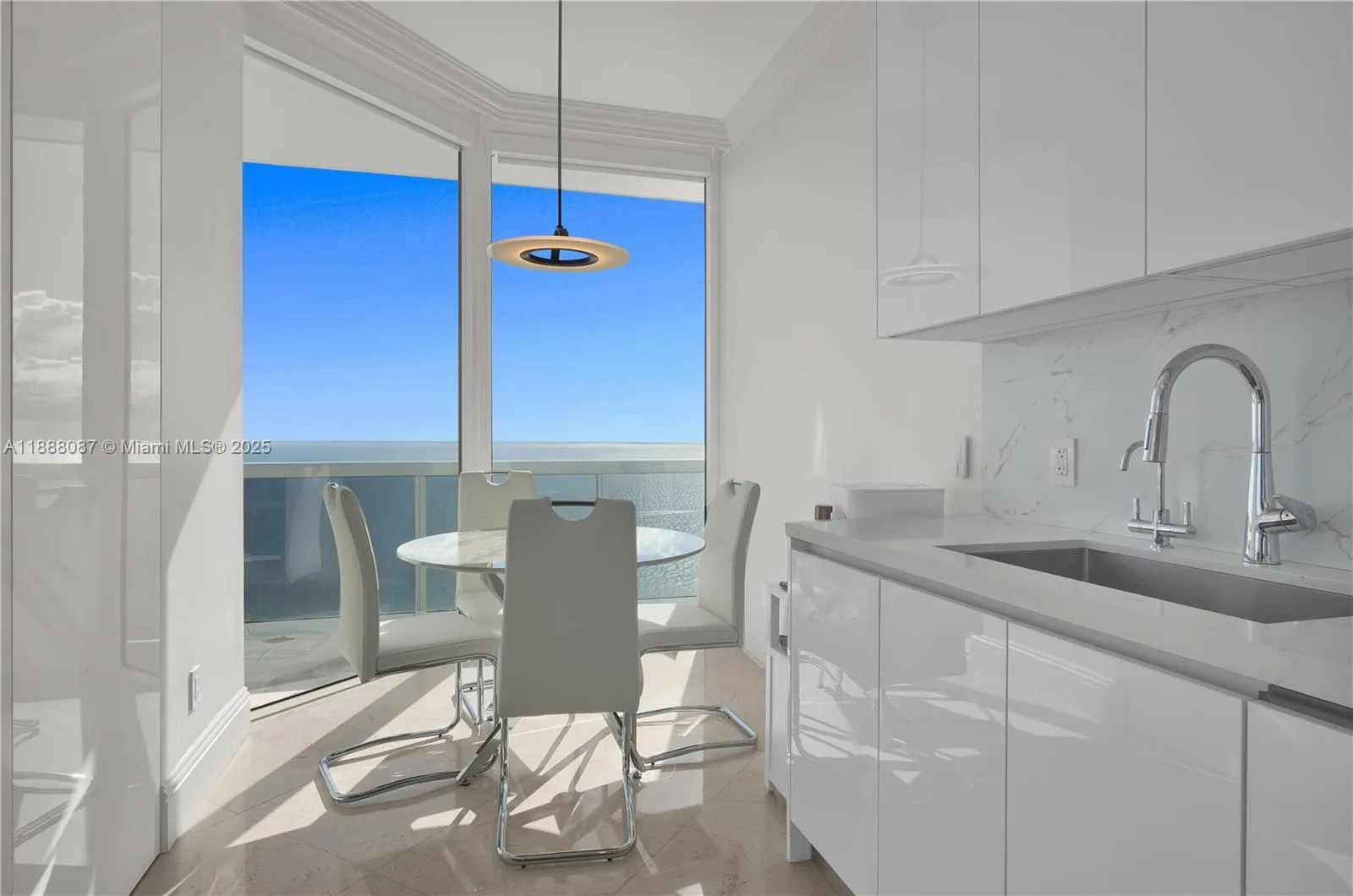 4779 Collins Ave # PH4301, Miami Beach, FL 33140 photo 11