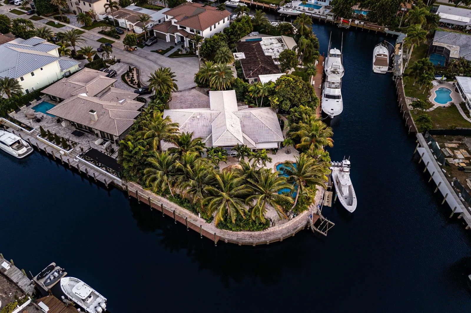 2311 NE 47th Street, Lighthouse Point, FL 33064