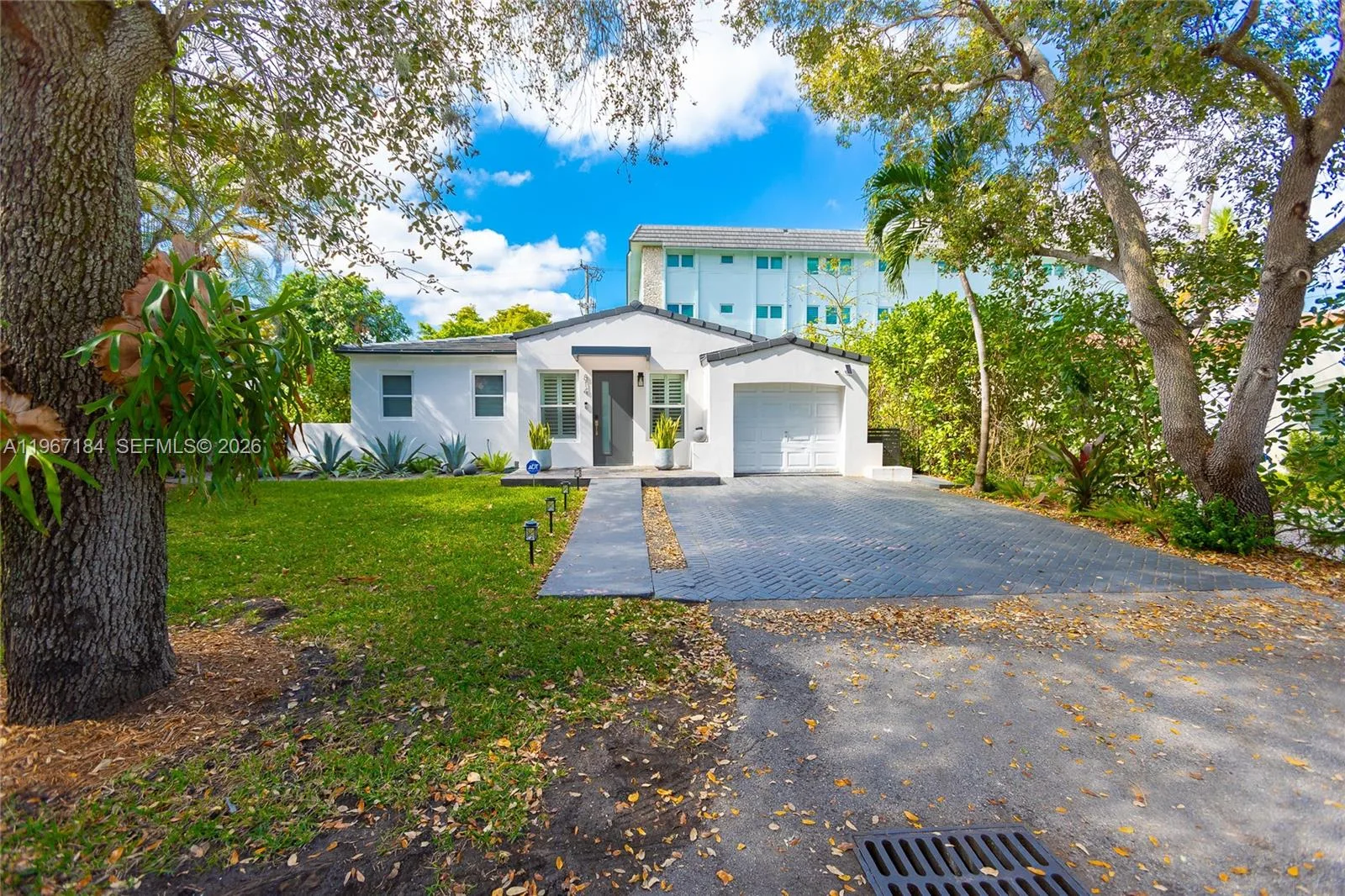 814 Monterey St, Coral Gables, FL 33134 photo 4