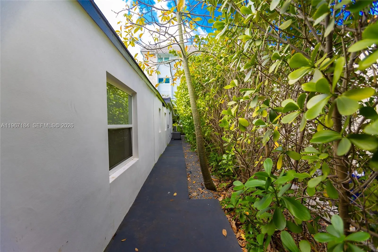 814 Monterey St, Coral Gables, FL 33134 photo 9