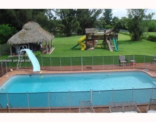 12425 SW 43rd St, Miami, FL 33175 photo 10