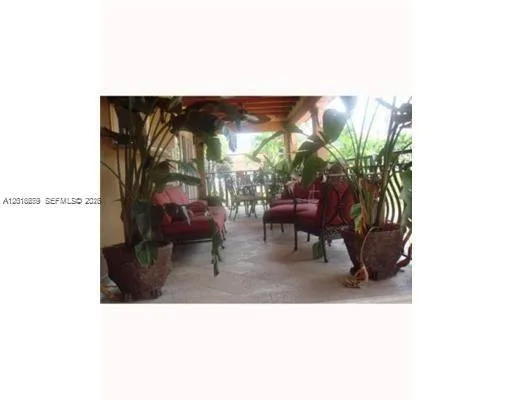 12425 SW 43rd St, Miami, FL 33175 photo 8