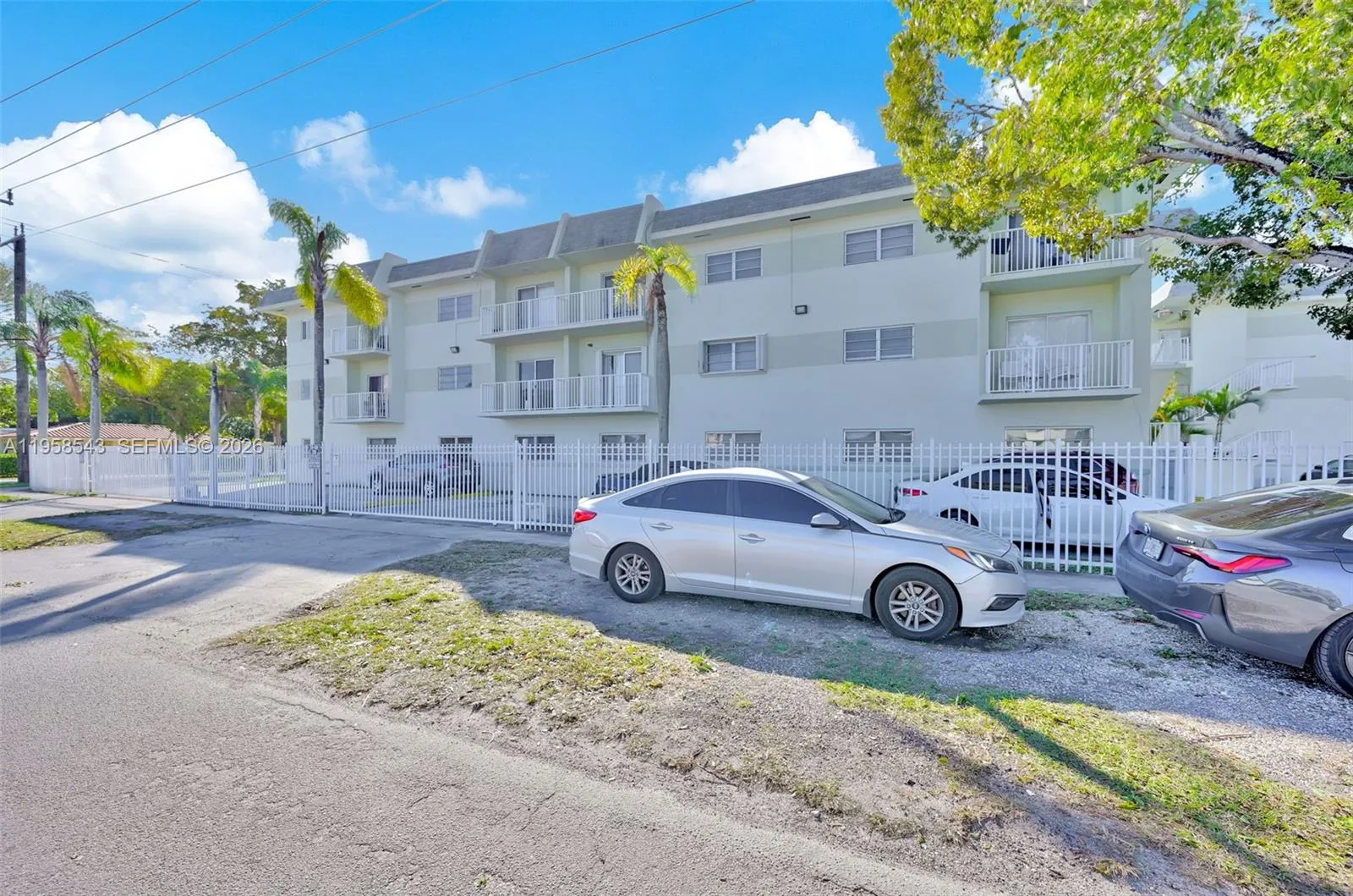 12890 NE 8th Ave # 208, North Miami, FL 33161 photo 11