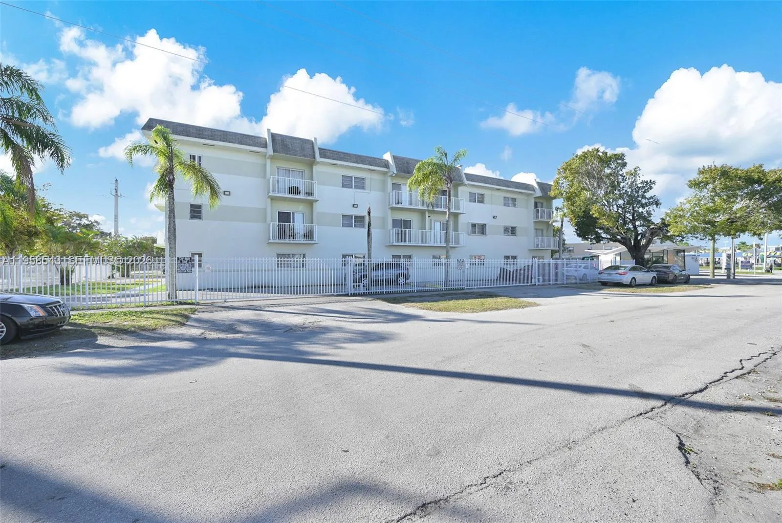 12890 NE 8th Ave # 208, North Miami, FL 33161 photo 13