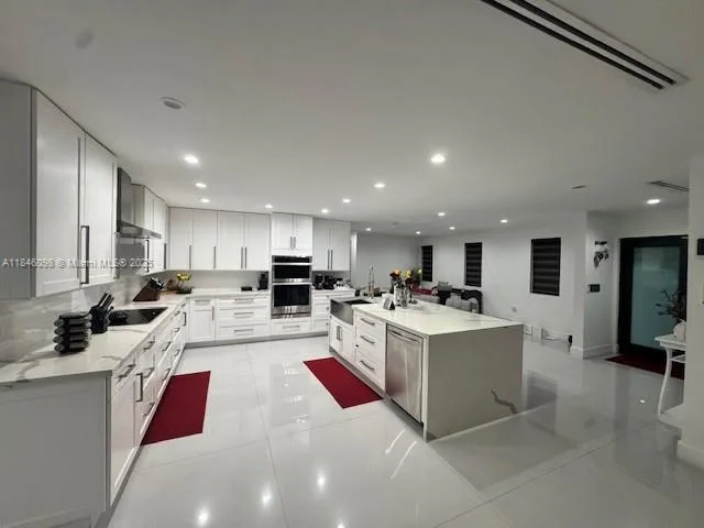 4229 W 7th Ln, Hialeah, FL 33012 photo 5