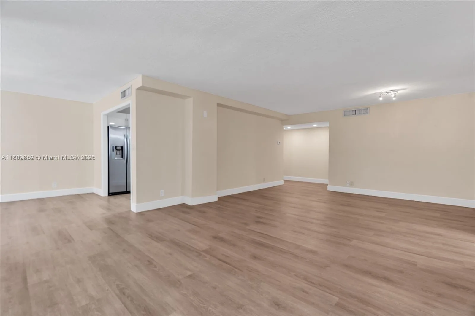 1904 S Ocean Dr # 1004, Hallandale Beach, FL 33009 photo 11