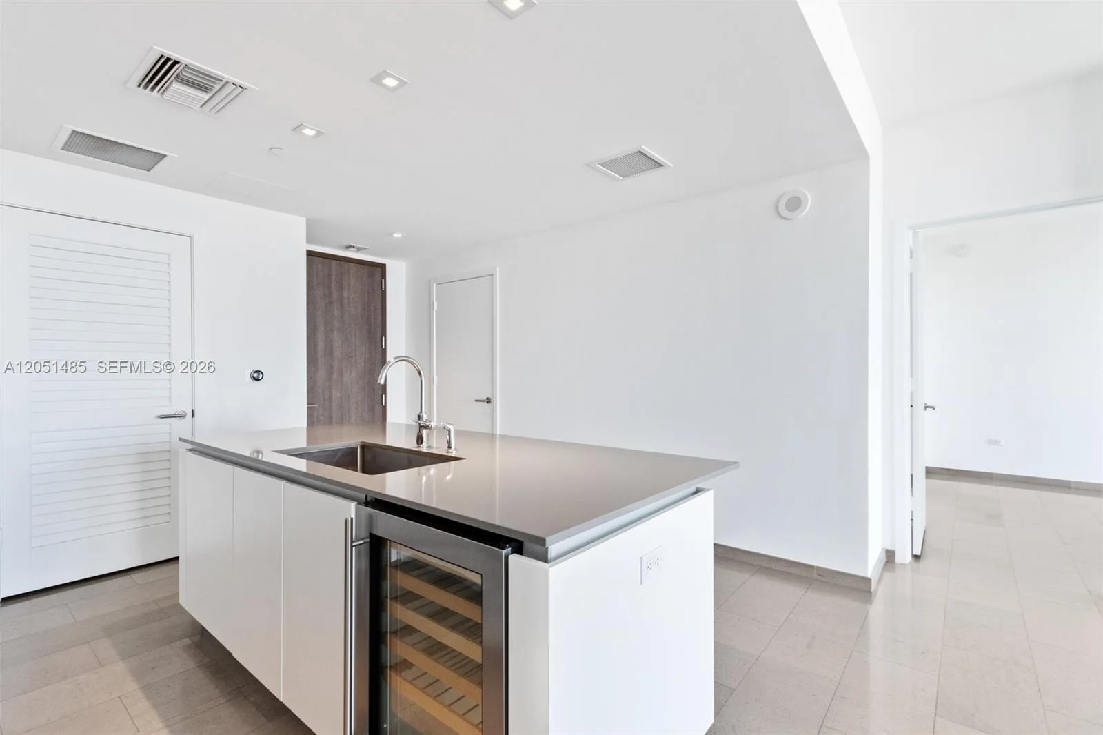 68 SE 6th St # 1706, Miami, FL 33131 photo 5