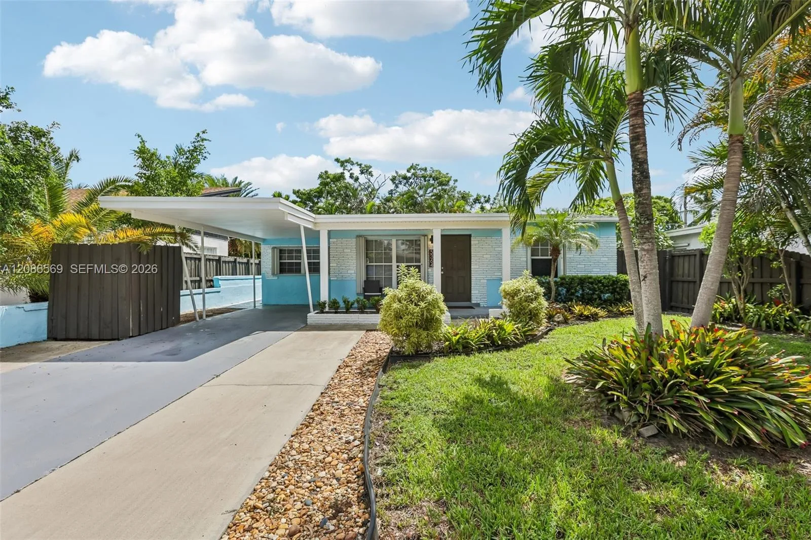5364 NE 2nd Ave, Oakland Park, FL 33334