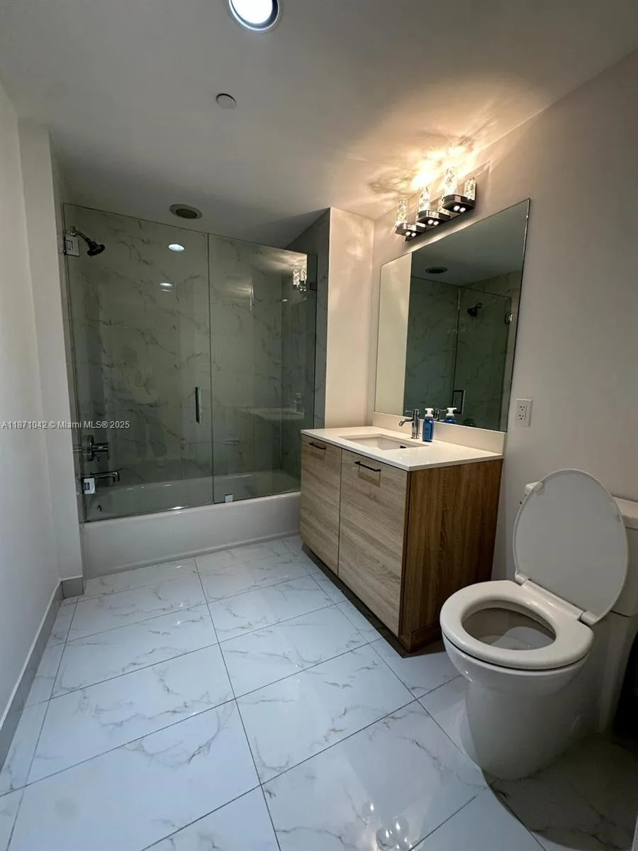 16385 Biscayne Blvd # 1702, North Miami Beach, FL 33160 photo 10