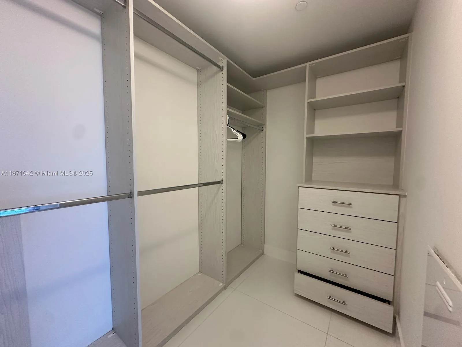 16385 Biscayne Blvd # 1702, North Miami Beach, FL 33160 photo 12